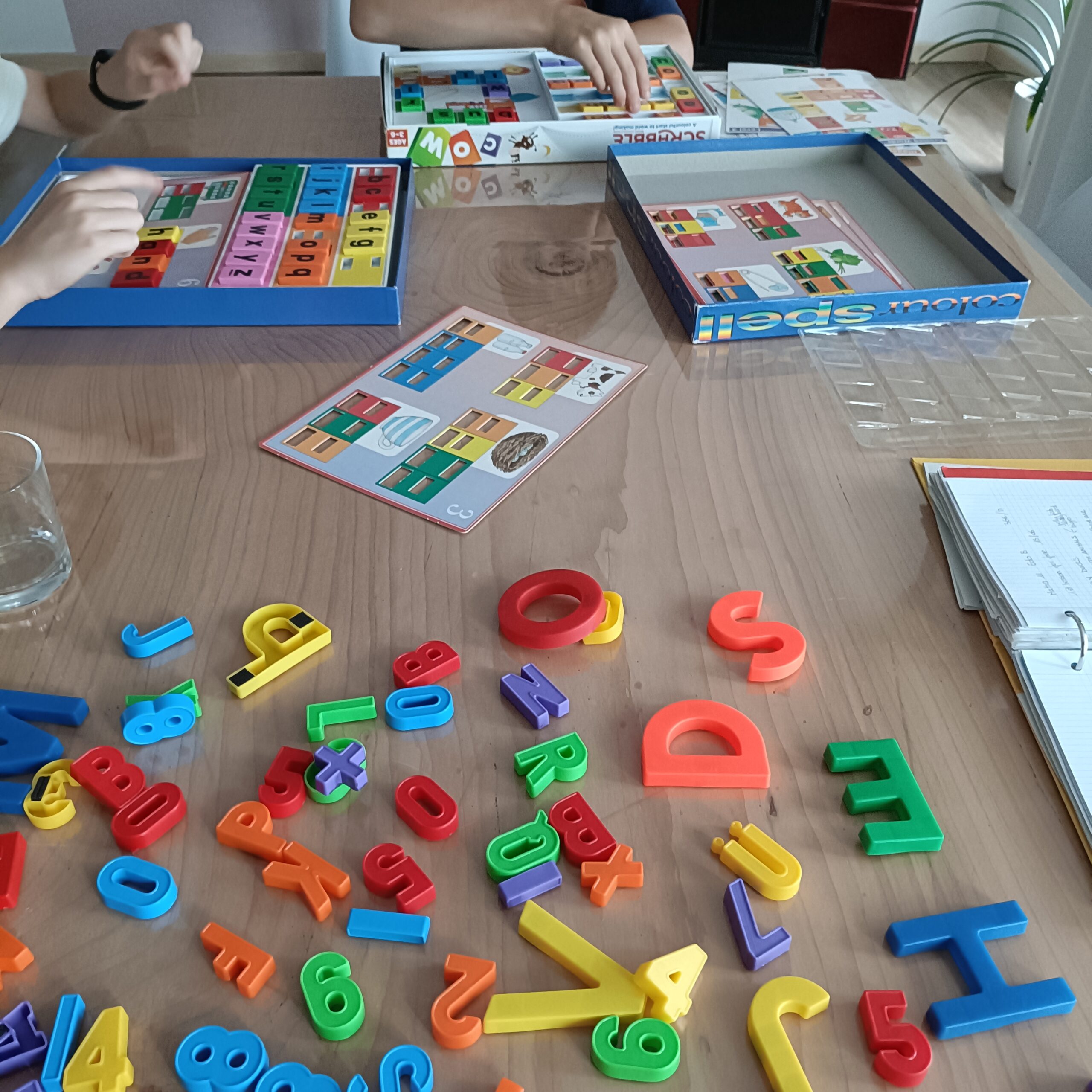 spelling and phonics game colourspell